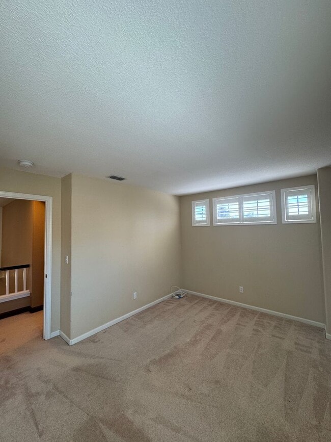 Building Photo - 1762 River Oaks Cir