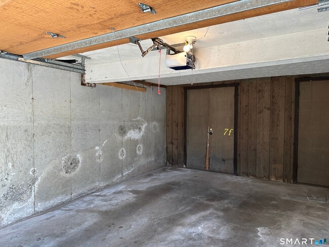 Building Photo - 7 Staunton Ct