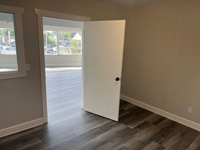 Building Photo - Commercial Space