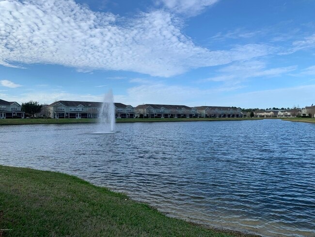 Building Photo - 6852 Woody Vine Dr