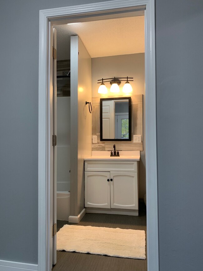 Master Bathroom - 409 State St E