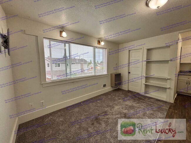 Building Photo - Singh Tacoma 4-Plex