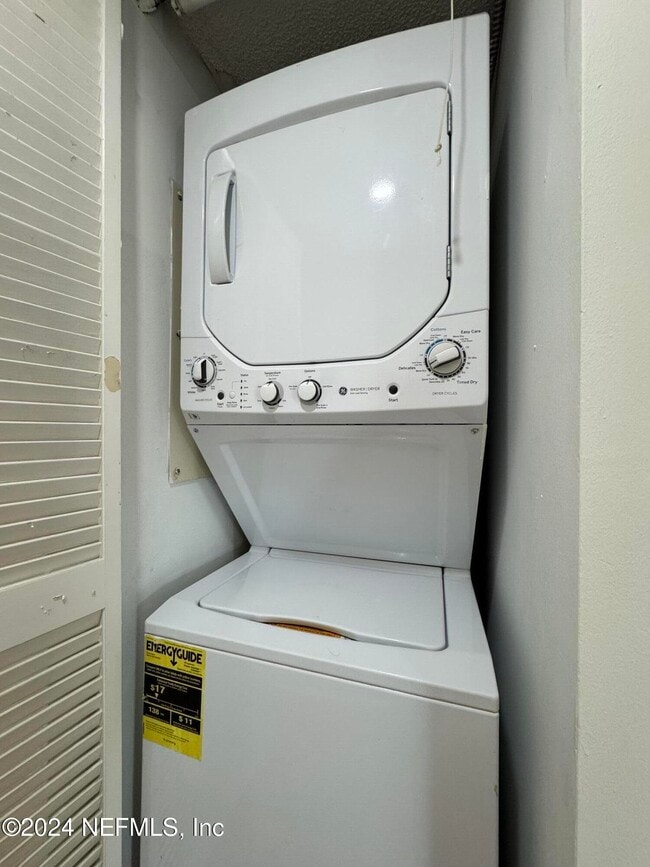 Building Photo - 6000 San Jose Blvd