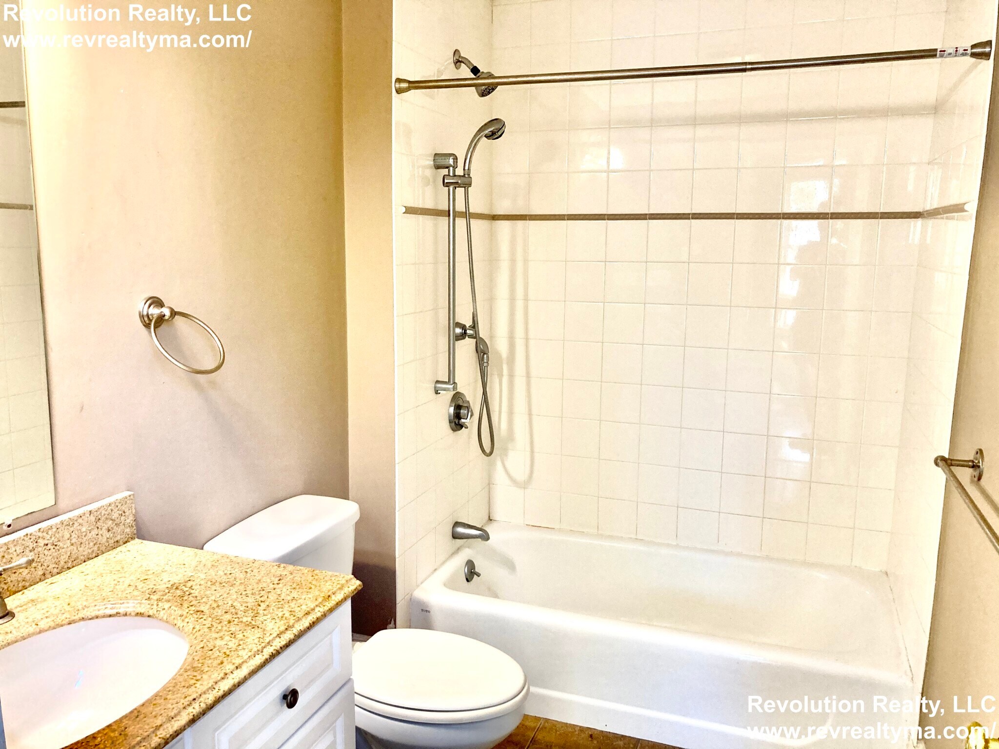 Building Photo - 121 Richdale Ave