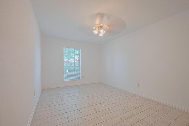Building Photo - 719 Ramada Dr