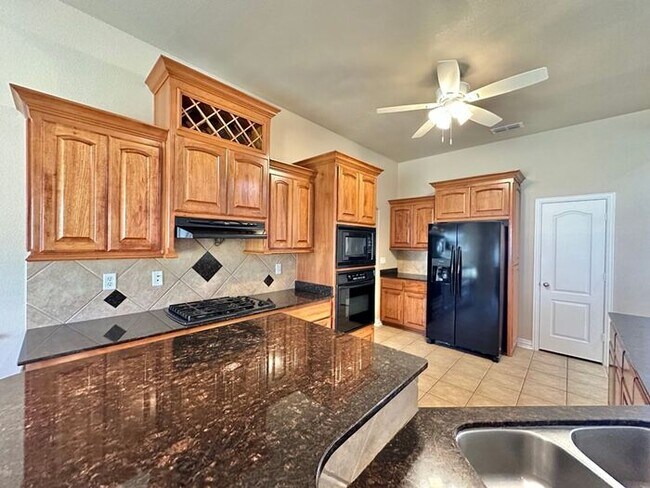 Building Photo - Spacious Flint Home on a Corner Lot with Stunning Primary Suite