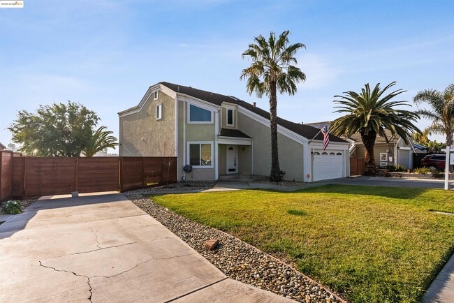 Building Photo - 4730 Spinnaker Way