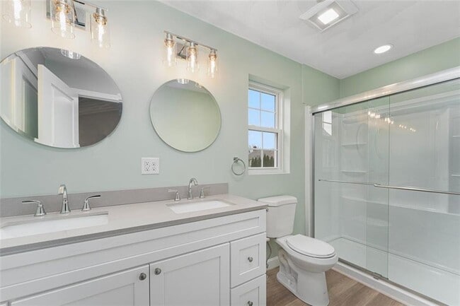 Building Photo - 45 Windsor Rd