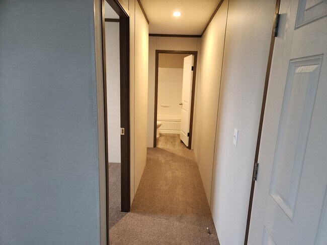 Building Photo - 762 Virginia