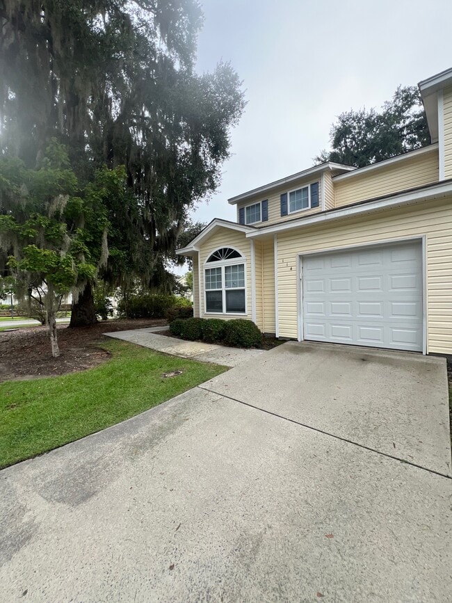 Primary Photo - 114 Grand Oaks Dr
