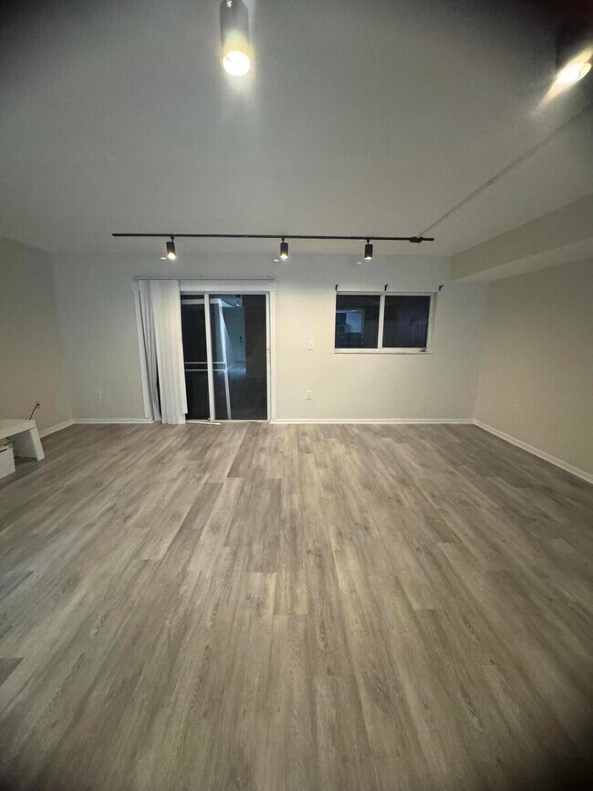 Building Photo - 20818 San Simeon Way