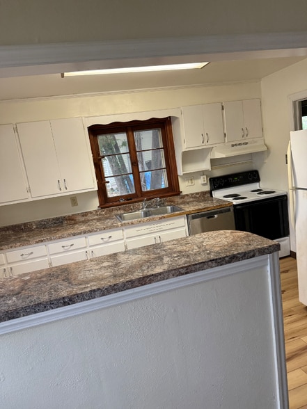 Building Photo - 104 Warnock Rd