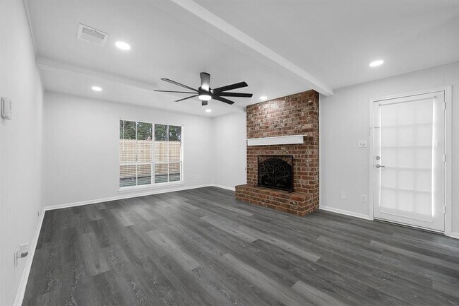 Building Photo - 13806 Burgoyne Rd