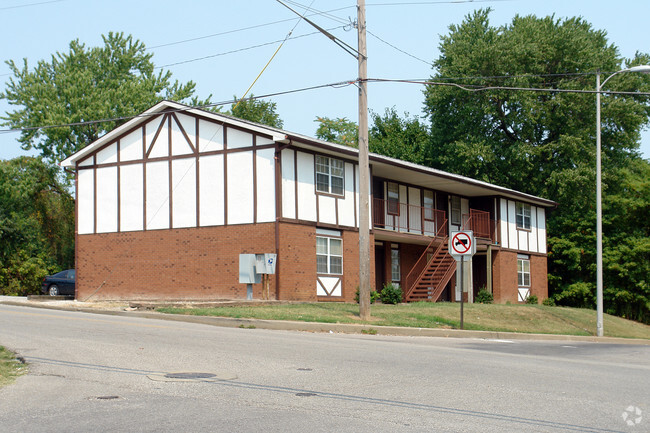 Primary Photo - 426 S Bosse Ave