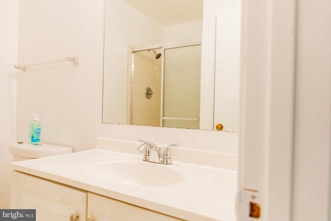 Building Photo - 5631 Hogenhill Terrace