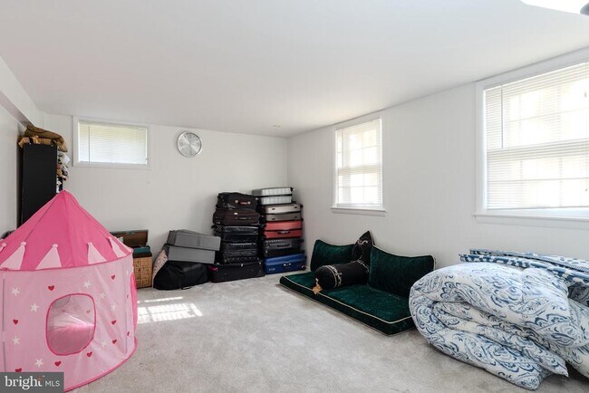 Building Photo - 5626 Hershey Ln