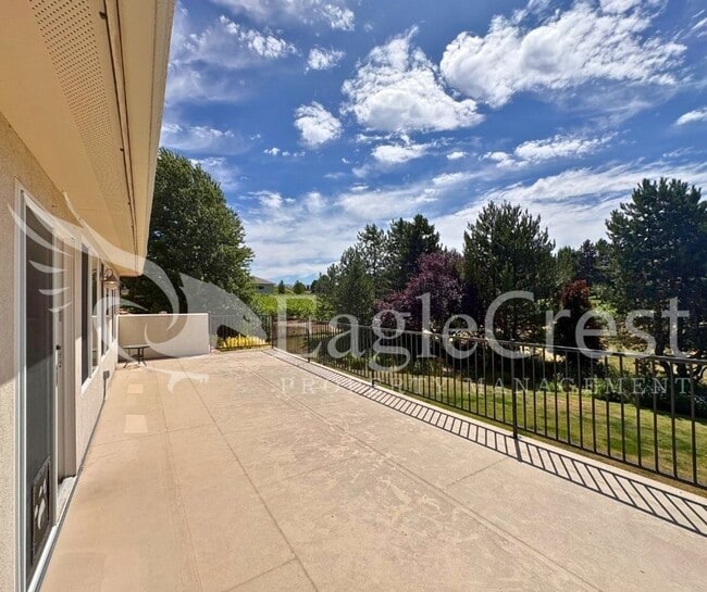 Building Photo - 44 Vinehill Dr