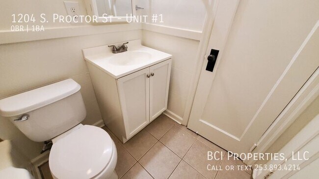 Building Photo - 1204 S Proctor St