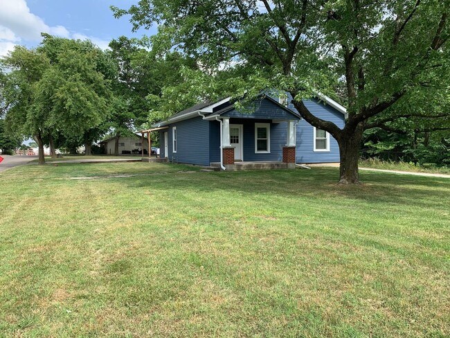 Building Photo - Nice 4BR/2BA Home on Large Corner Lot