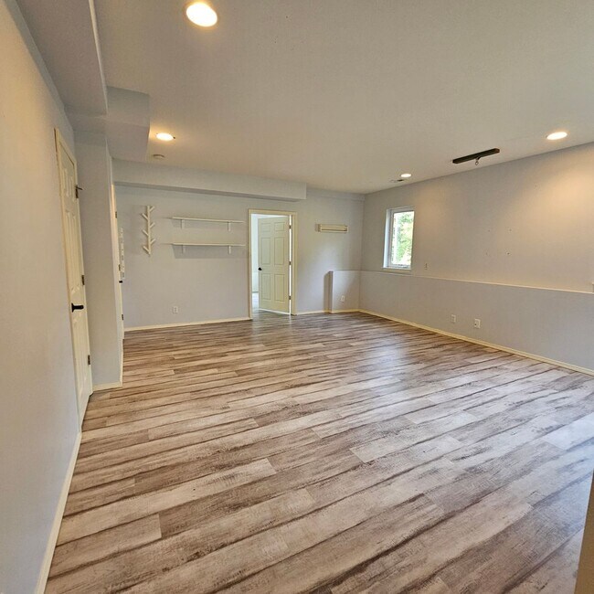 Building Photo - Bright and Stunning 2-Story Home with Dayl...