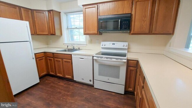 Building Photo - 10712 Kings Riding Way
