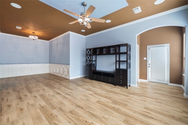 Building Photo - 17303 Brookhollow Ct Dr