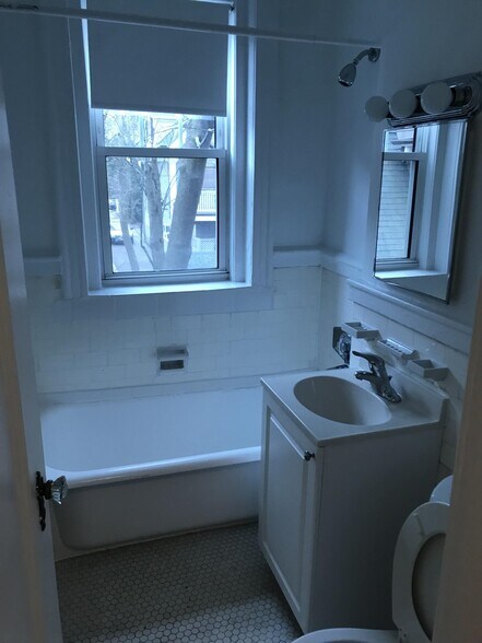 Building Photo - 16 Chauncy St