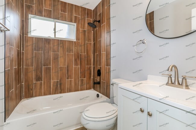 Building Photo - 9717 Loralinda Dr