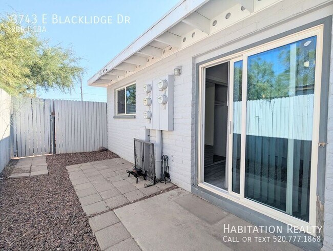 Building Photo - 3743 E Blacklidge Dr