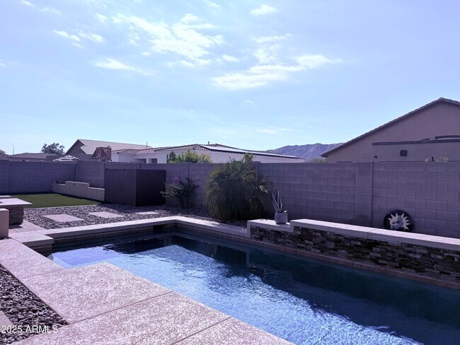Building Photo - 3123 W Melody Dr