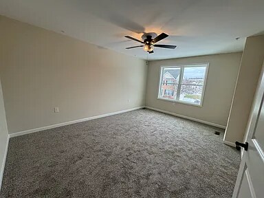 Building Photo - 8828 Hillside Way