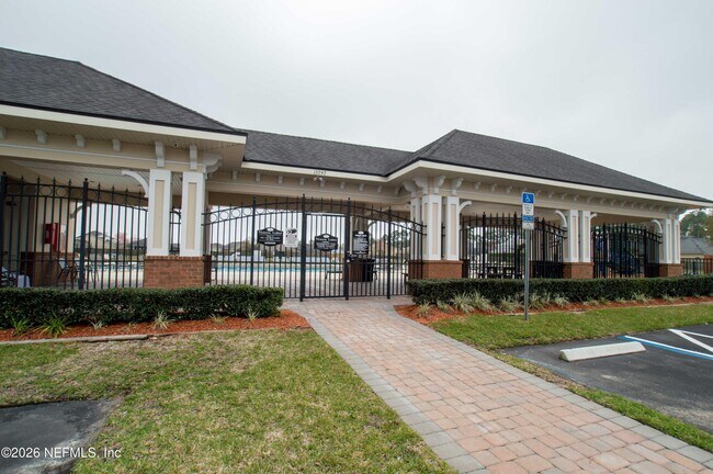 Building Photo - 13491 Teddington Ln