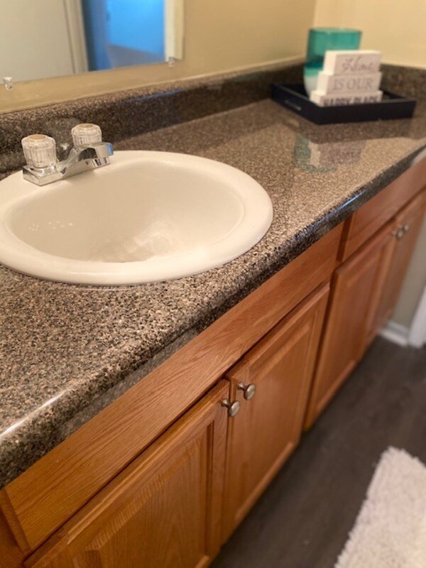 Building Photo - 1500 Millview Dr