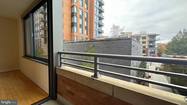 Building Photo - 2001 15th St N