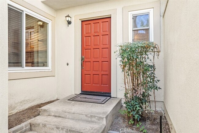 Building Photo - 5847 E Rocking Horse Way