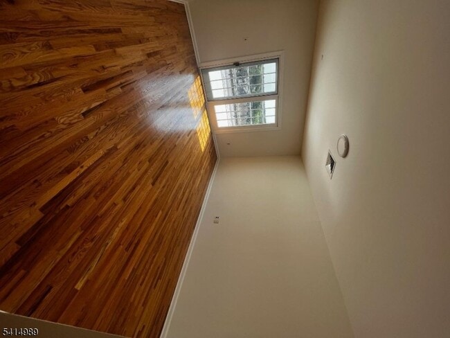 Building Photo - 53 W Palisade Ave