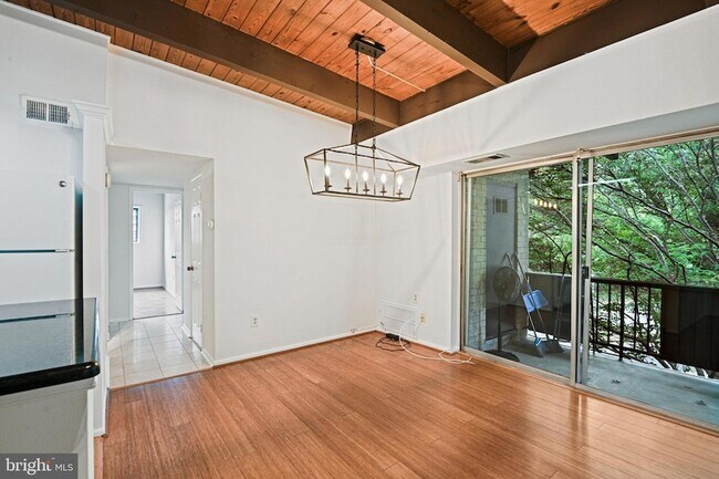 Building Photo - 7857 Enola St