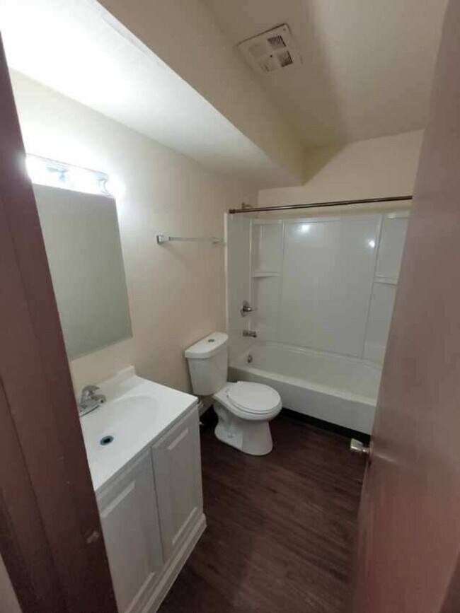 Building Photo - 2800 30th St