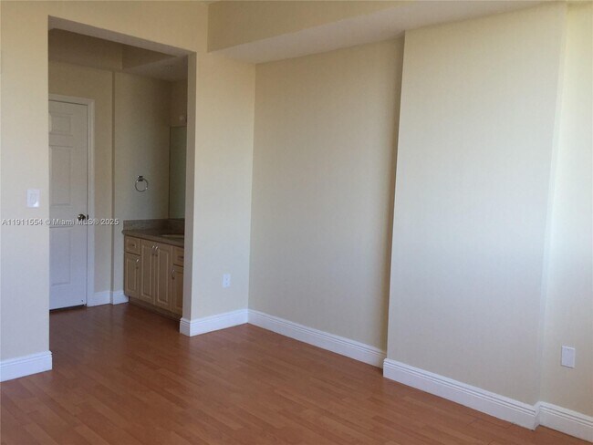 Building Photo - 3590 Coral Wy