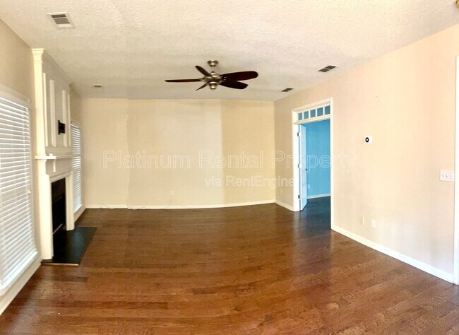 Building Photo - 335 Aolian Ct