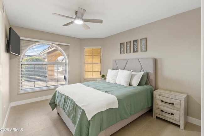 Building Photo - 2735 N Diego Cir