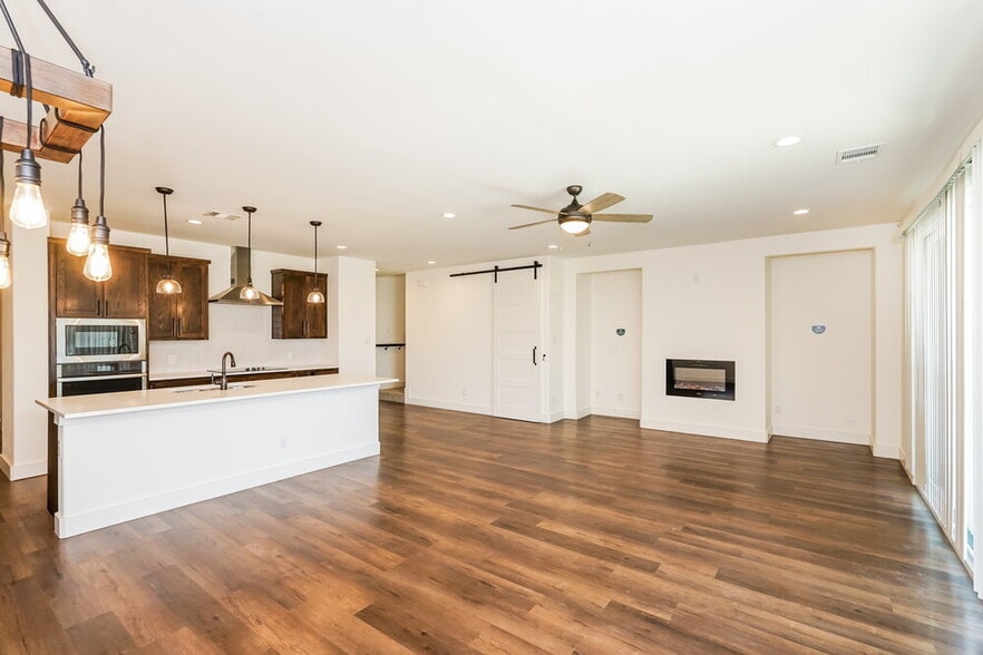 Building Photo - 8551 Mulligan Pass