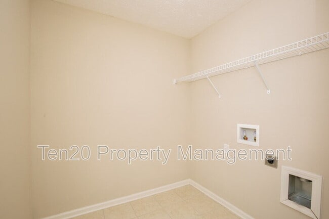 Building Photo - 6002 Townes Way