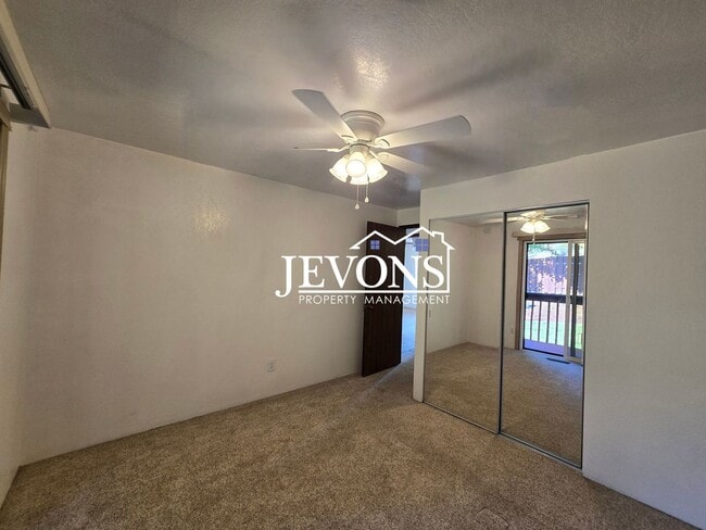 Building Photo - Lovely 3-bedroom home with fully equipped ...