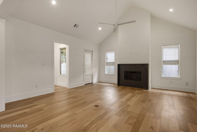 Building Photo - 102 Drifting Sands Ln