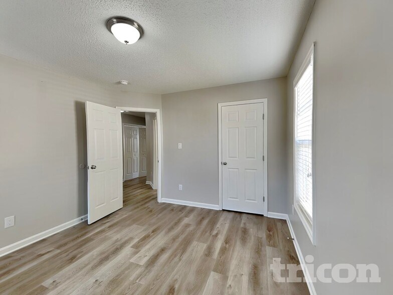 Building Photo - 5112 Limewood St