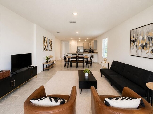 Building Photo - 5671 Nispero Wy