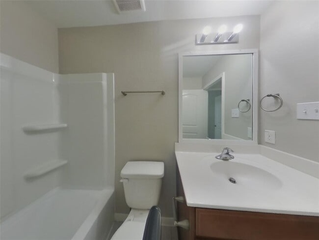 Building Photo - 944 American Monarch Dr