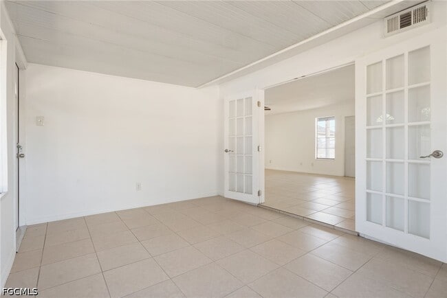 Building Photo - 100 Contee Dr