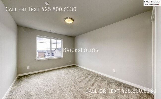 Building Photo - 1052 Banyan St